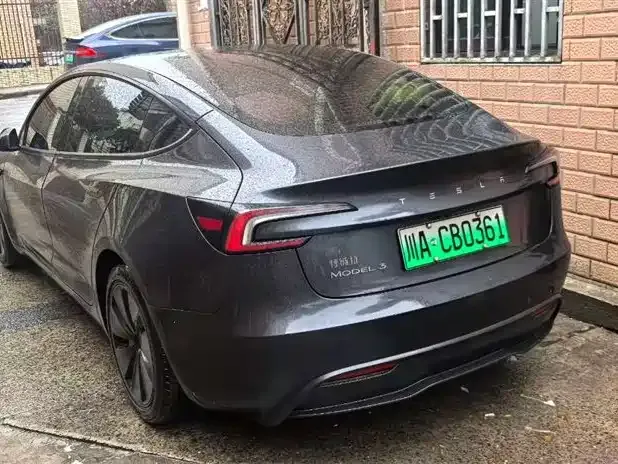 Tesla Model 3 — фото 3