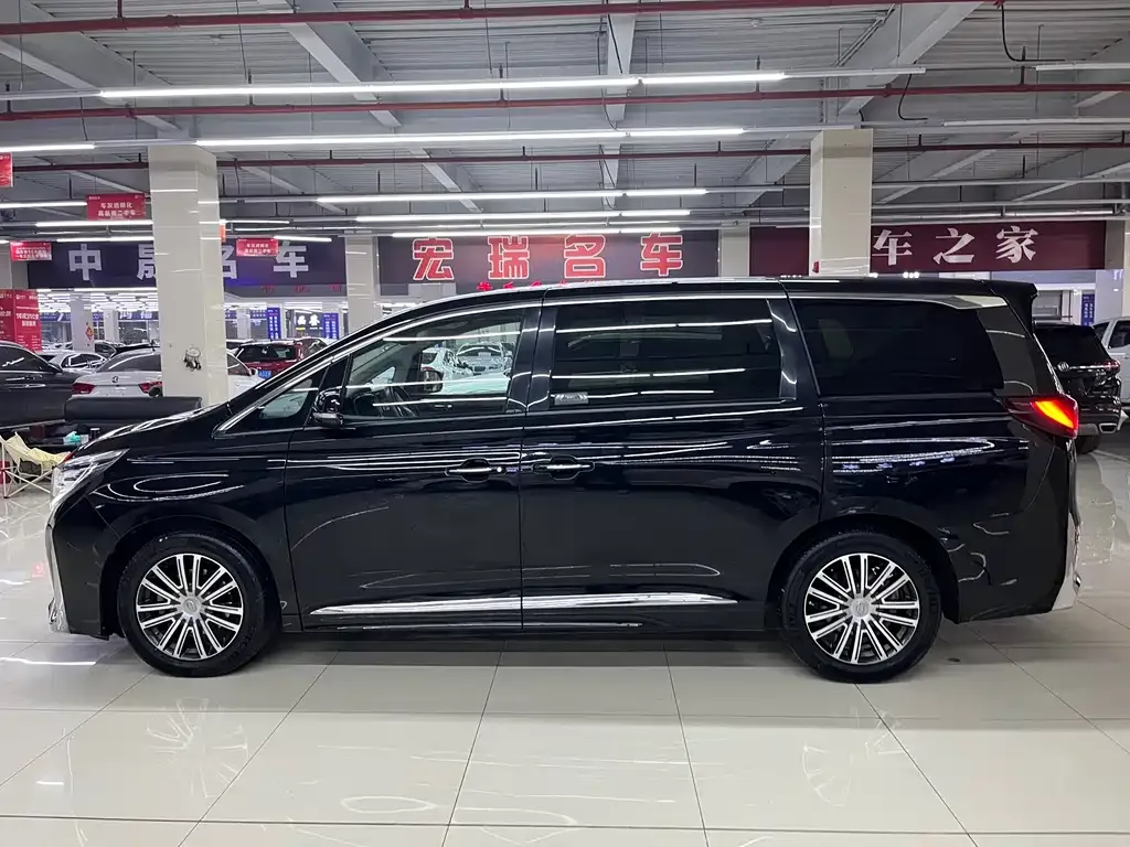 GAC Motor Trumpchi M8 — фото 9