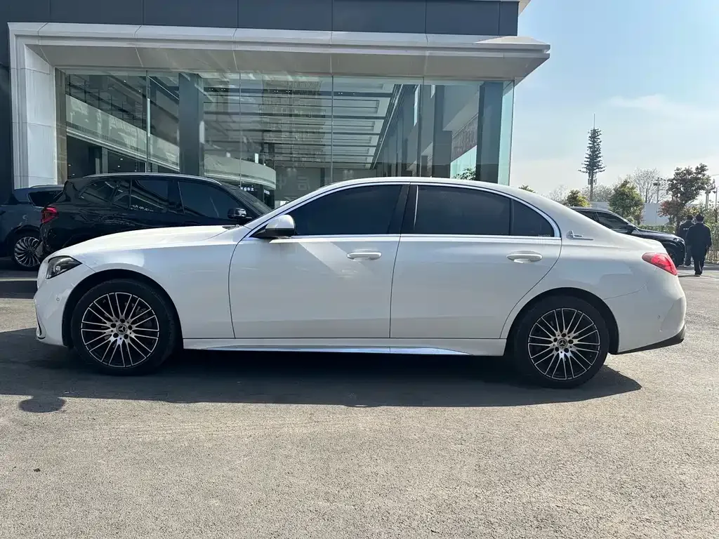 Mercedes-Benz C-Class — фото 10