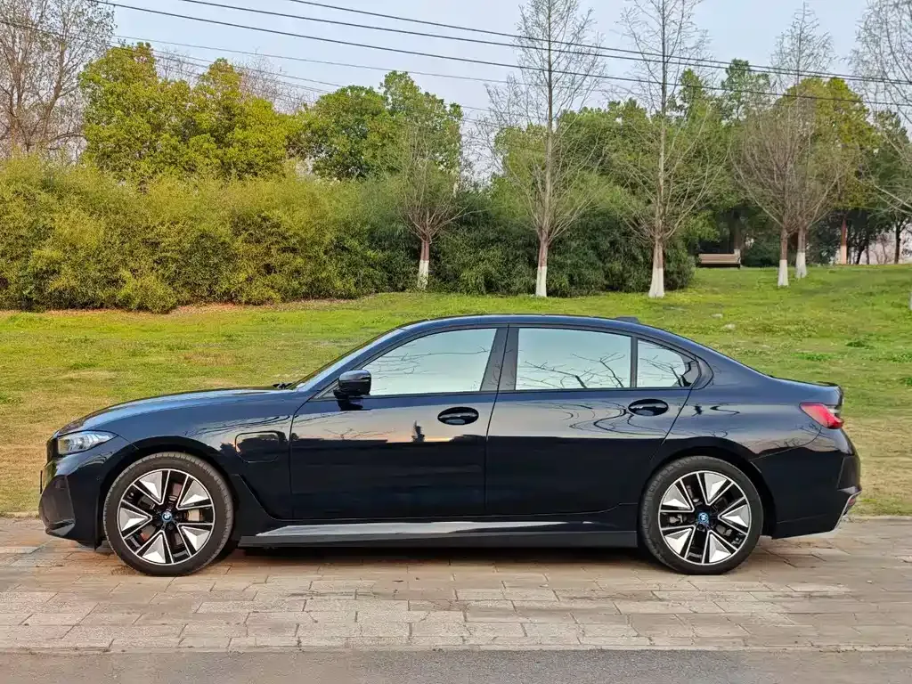 BMW i3 — фото 9