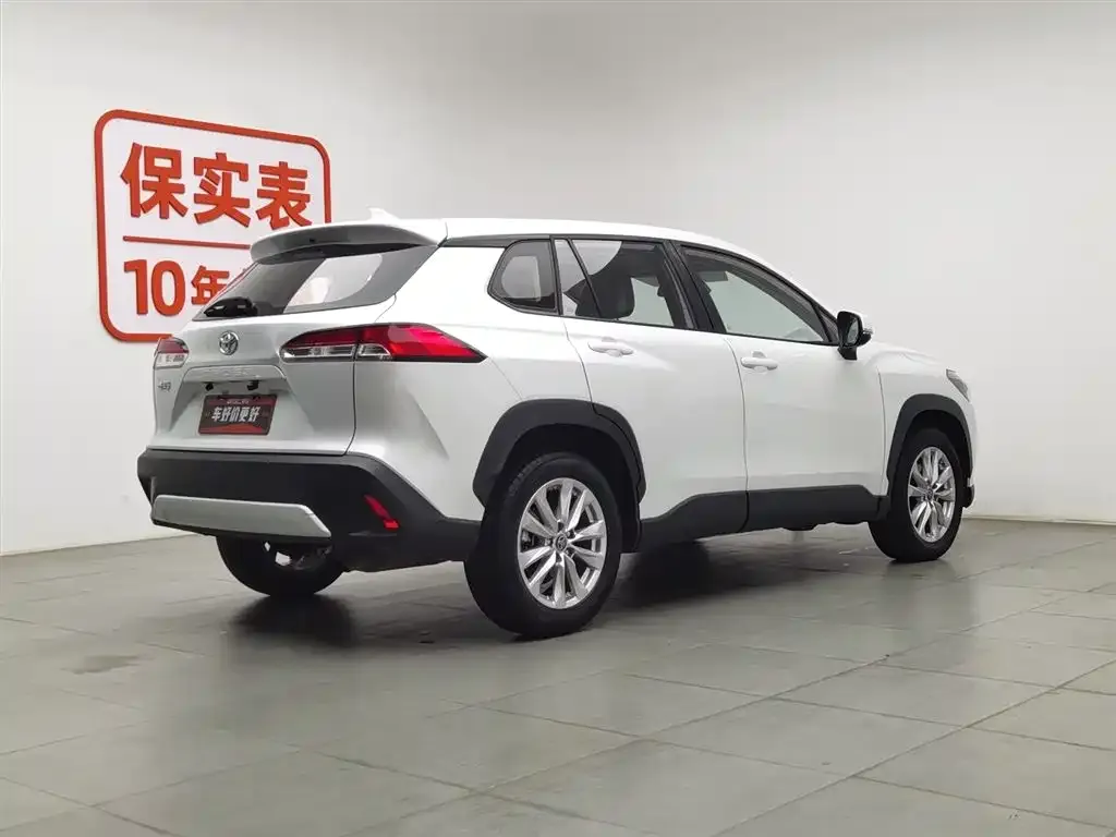 Toyota Corolla Cross 2023 из CN, фото 3