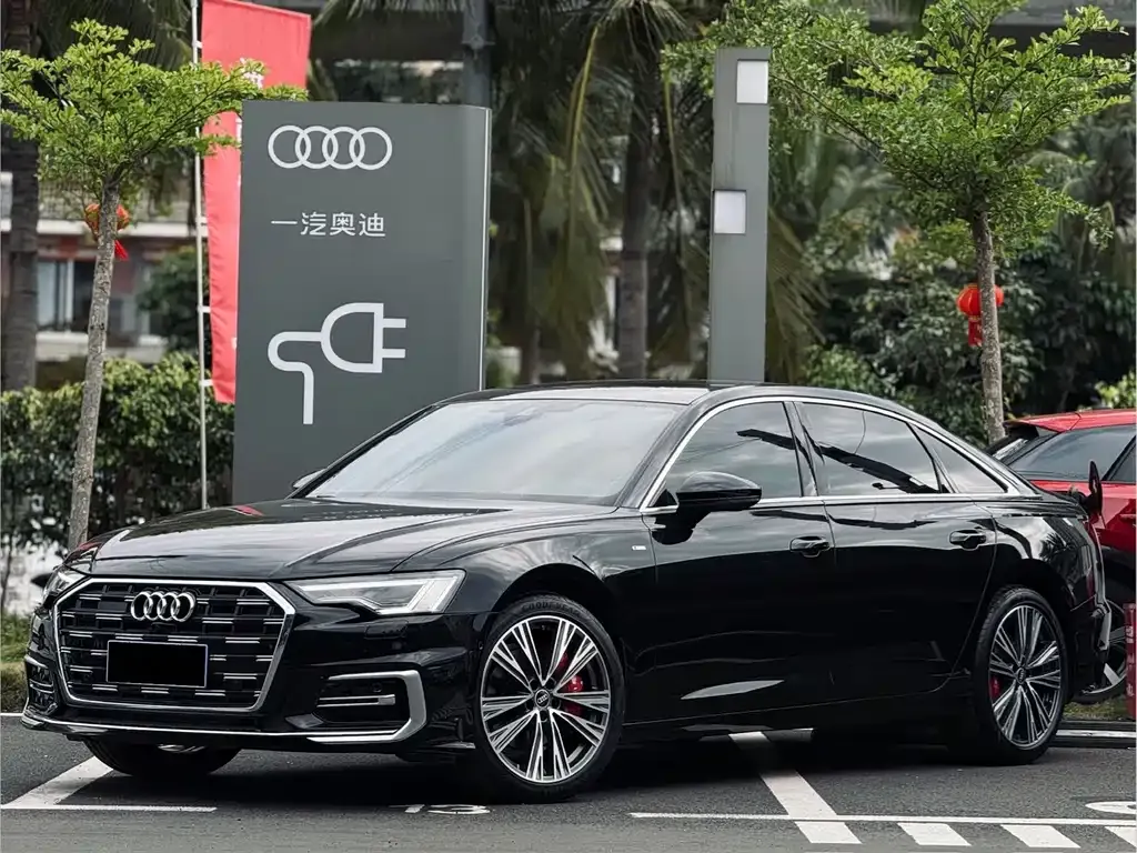 Audi A6L — фото 1