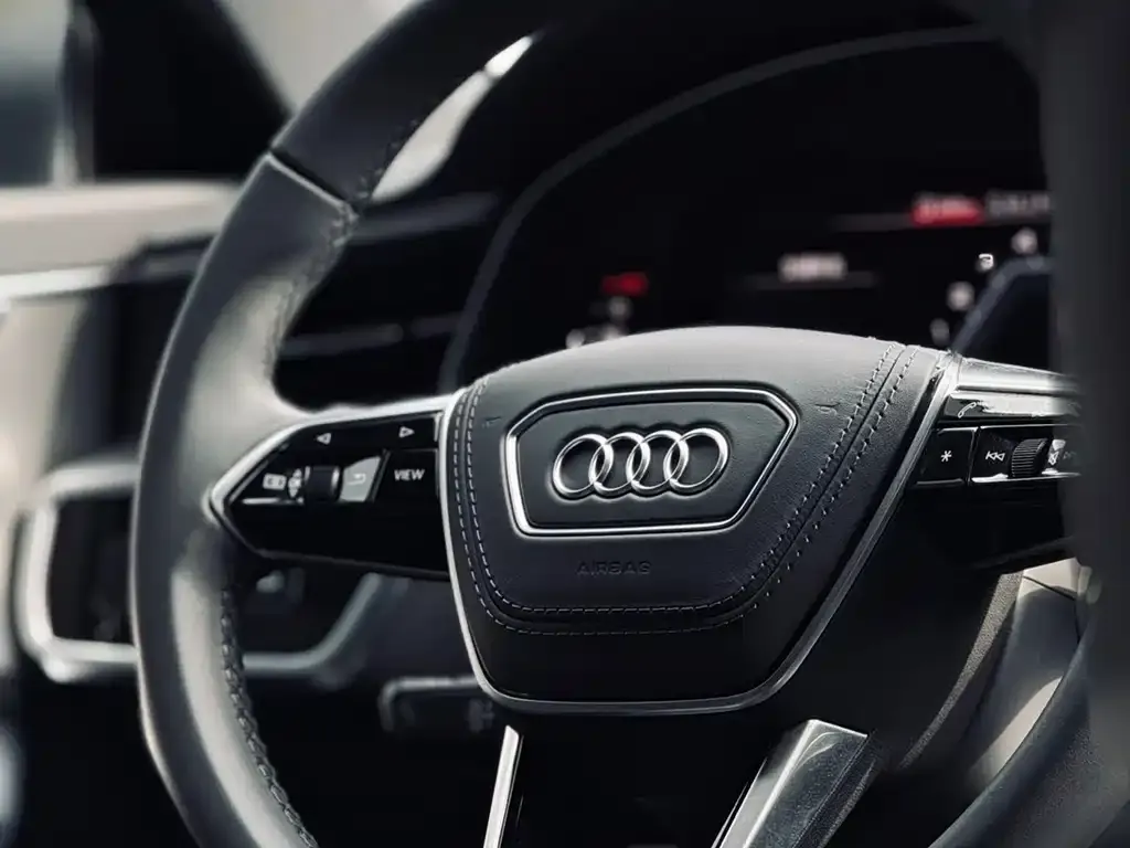 Audi A6L — фото 5
