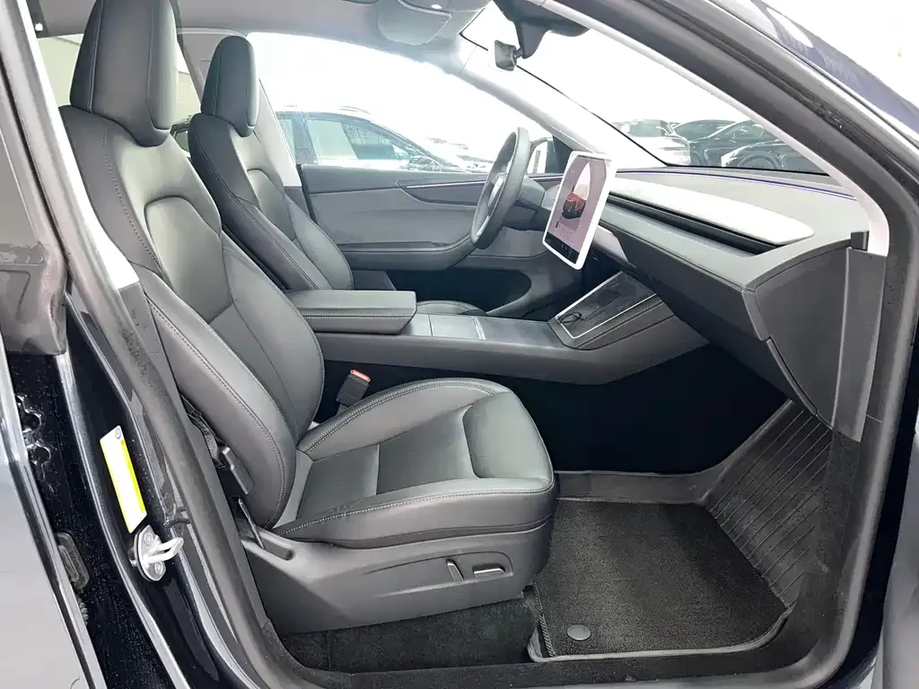 Tesla Model Y 2025 из CN, фото 9