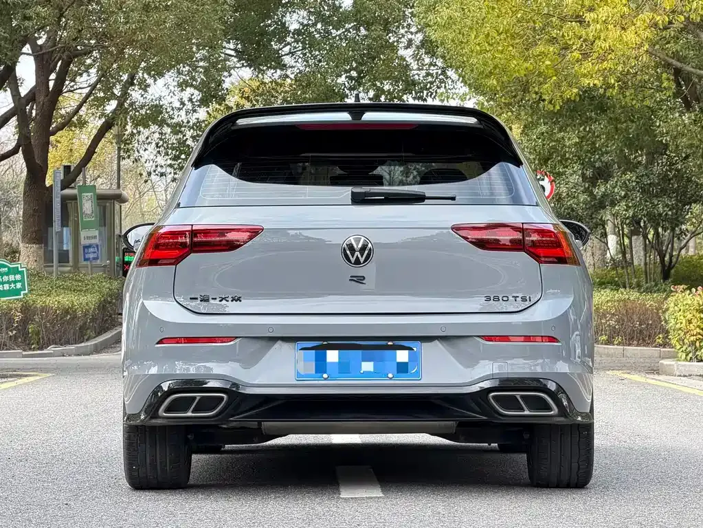 Volkswagen Golf 2024 из CN, фото 6