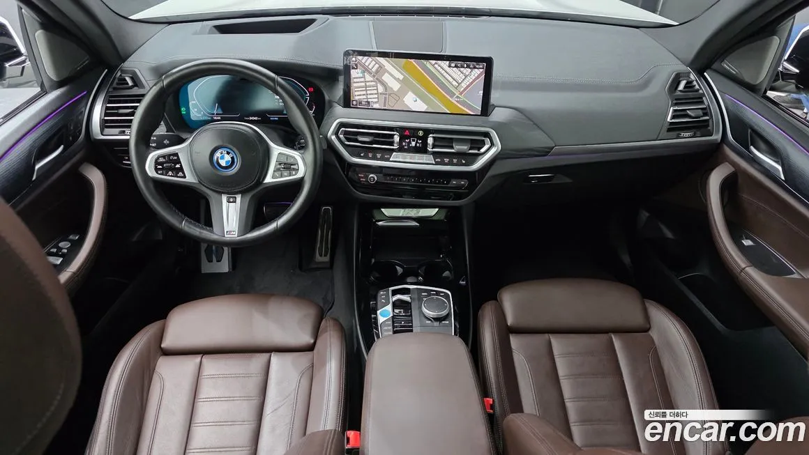 BMW iX3 — фото 10