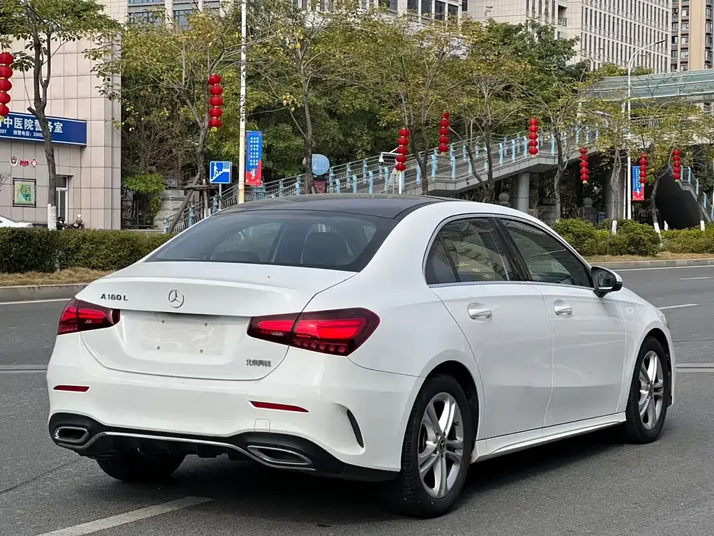 Mercedes-Benz A-Class — фото 9