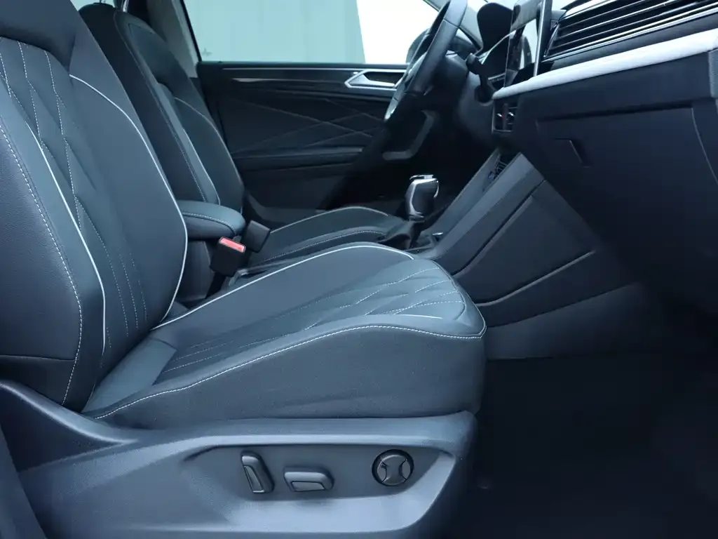 Volkswagen Tiguan L 2025 из CN, фото 4
