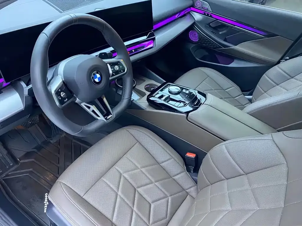 BMW 5 Series — фото 10
