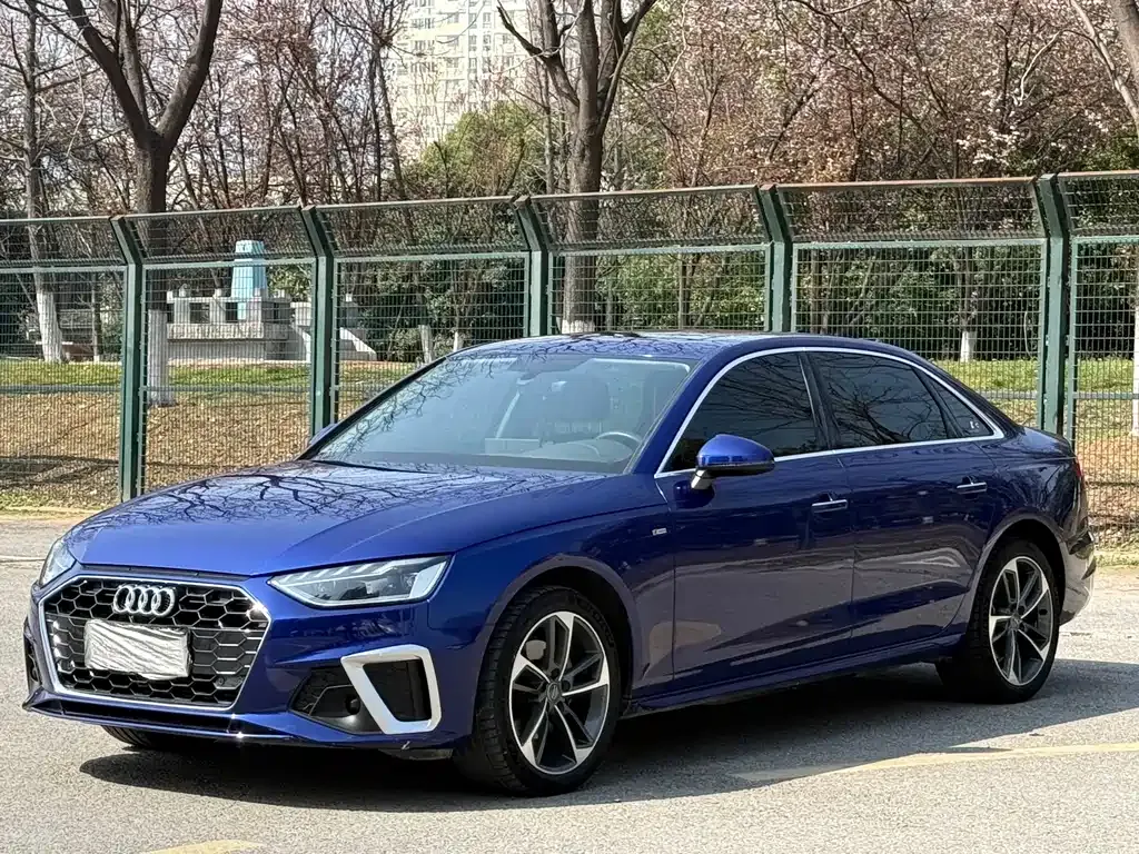 Audi A4L 2021 из CN, фото 1