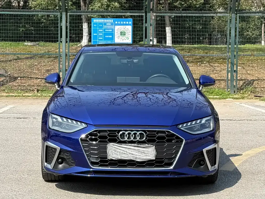 Audi A4L 2021 из CN, фото 5
