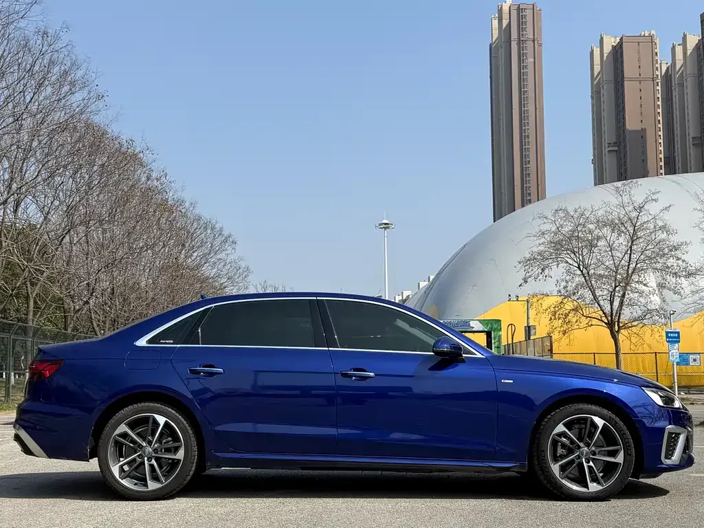 Audi A4L 2021 из CN, фото 7