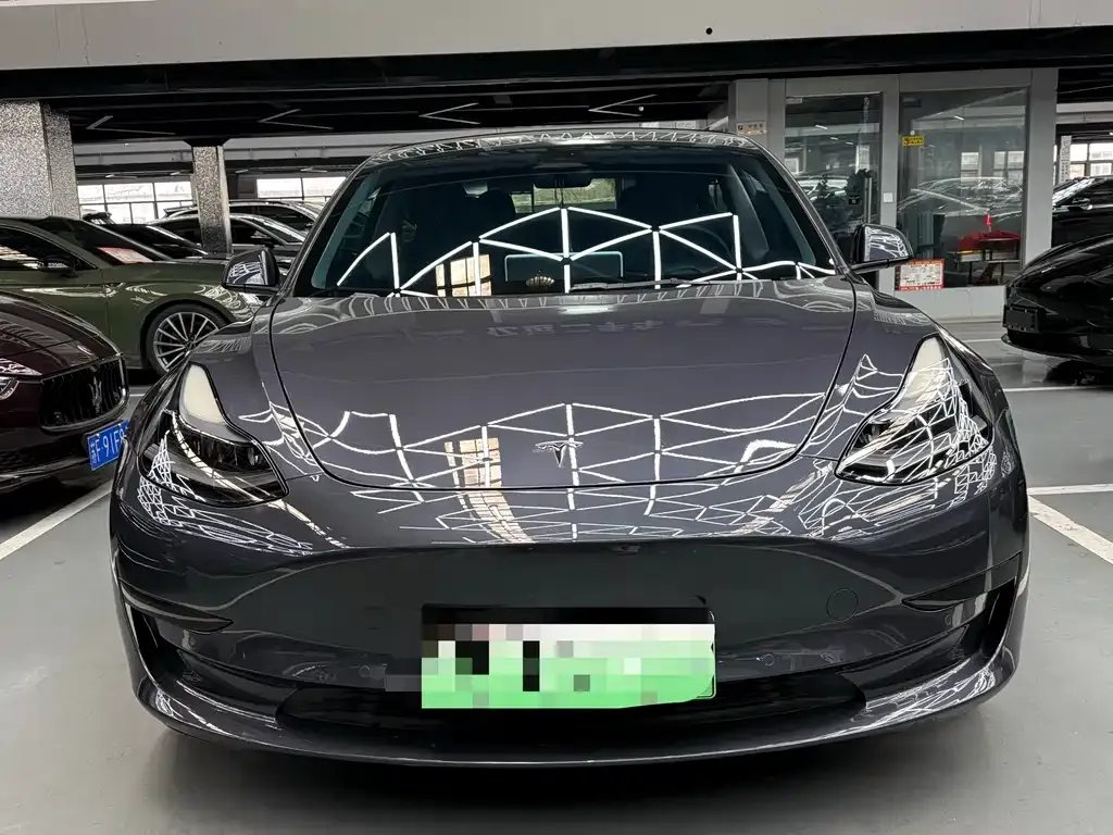 Tesla Model 3 — фото 10