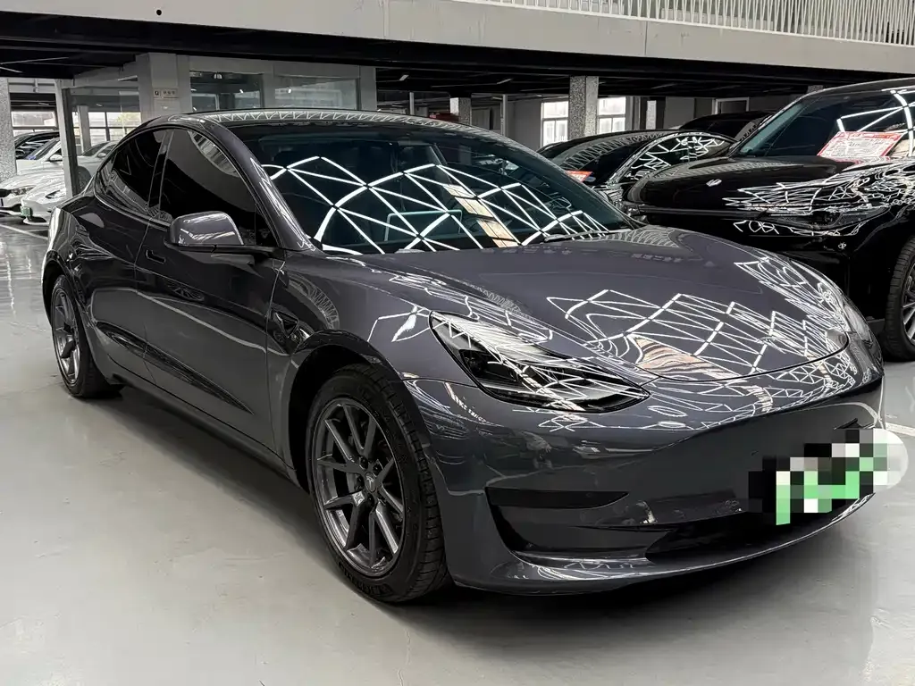 Tesla Model 3 — фото 6