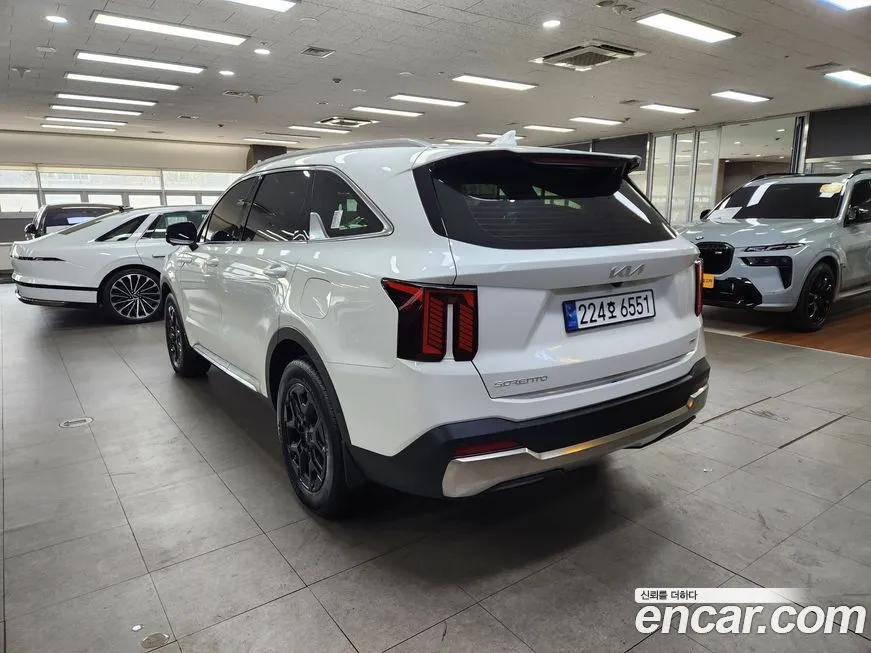 Kia Sorento — фото 9