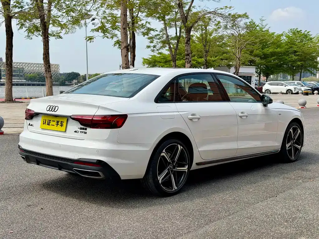 Audi A4L 2024 из CN, фото 3