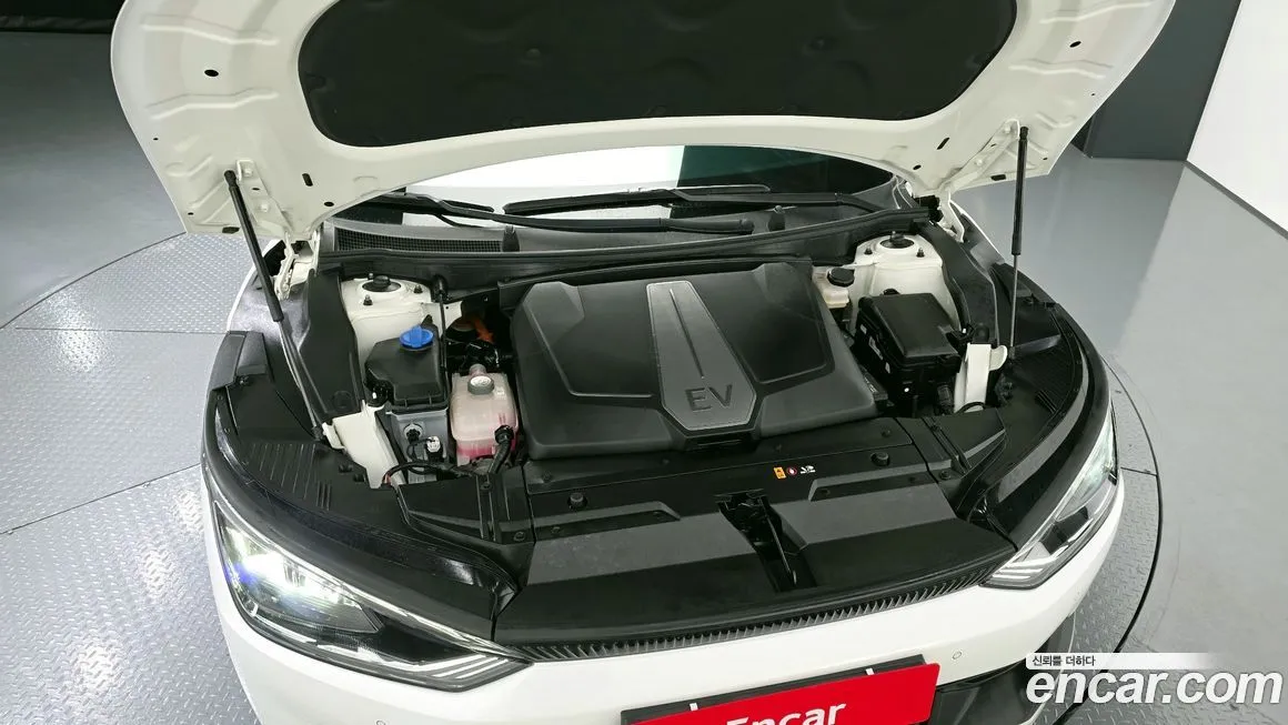 Kia EV6 2023 из KR, фото 4