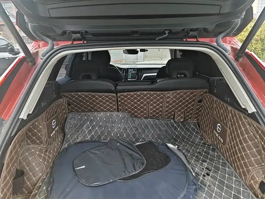 Volvo XC60 PHEV 2022 из CN, фото 9