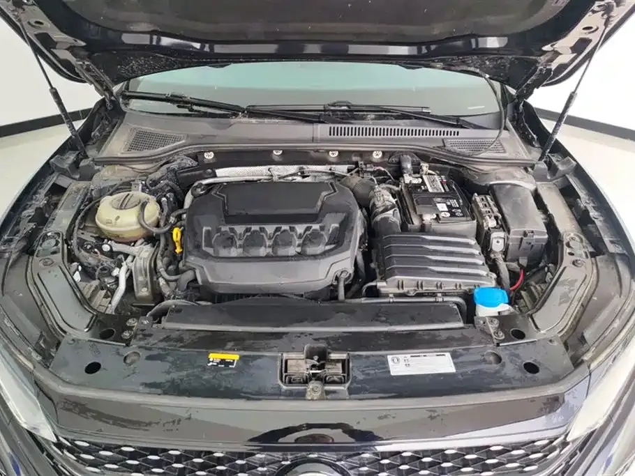 Volkswagen Passat 2023 из CN, фото 10