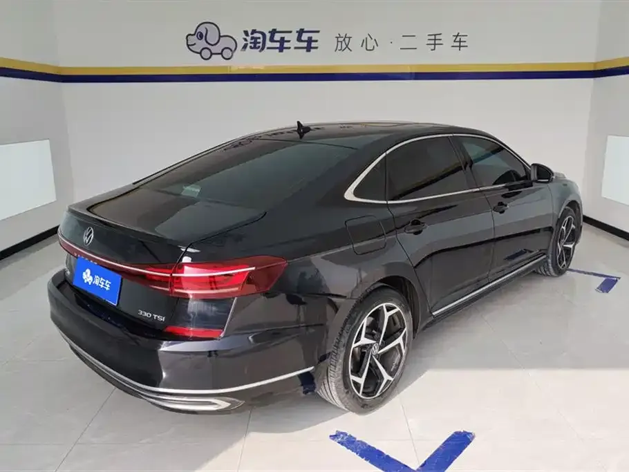 Volkswagen Passat 2023 из CN, фото 2