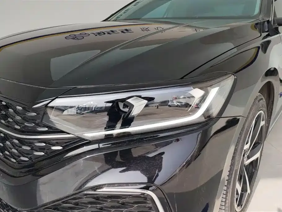 Volkswagen Passat 2023 из CN, фото 8