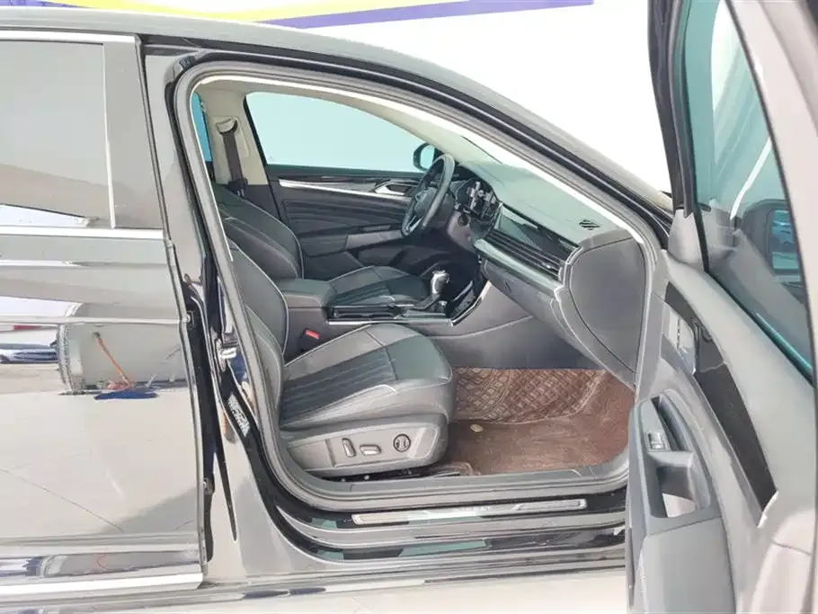 Volkswagen Passat 2023 из CN, фото 6