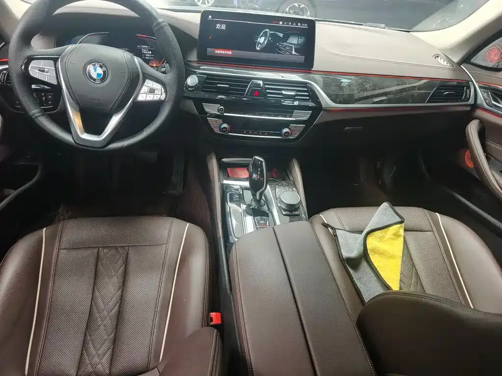 BMW 5 Series — фото 10