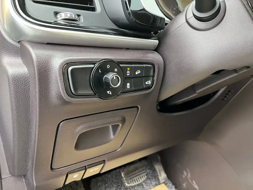 GAC Motor Trumpchi M8 — фото 9