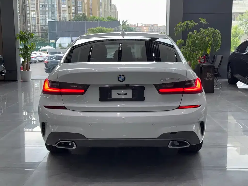 BMW 3 Series — фото 8