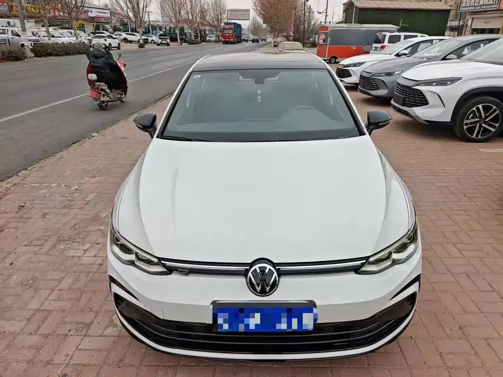 Volkswagen Golf 2022 из CN, фото 8