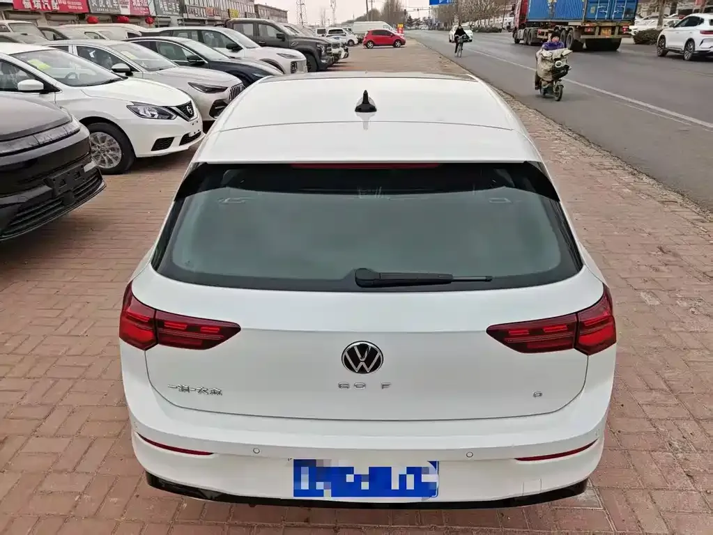 Volkswagen Golf 2022 из CN, фото 4