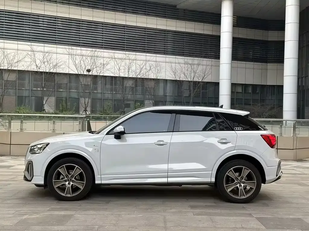 Audi Q2L 2022 из CN, фото 9