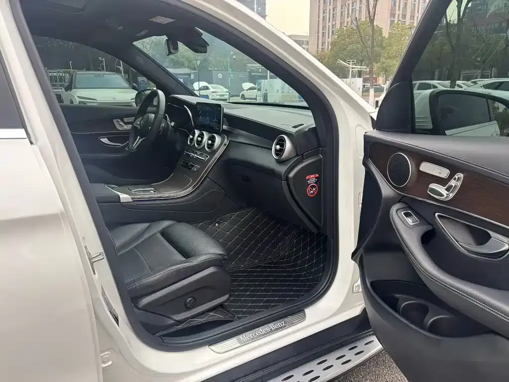 Mercedes-Benz GLC 2021 из CN, фото 4