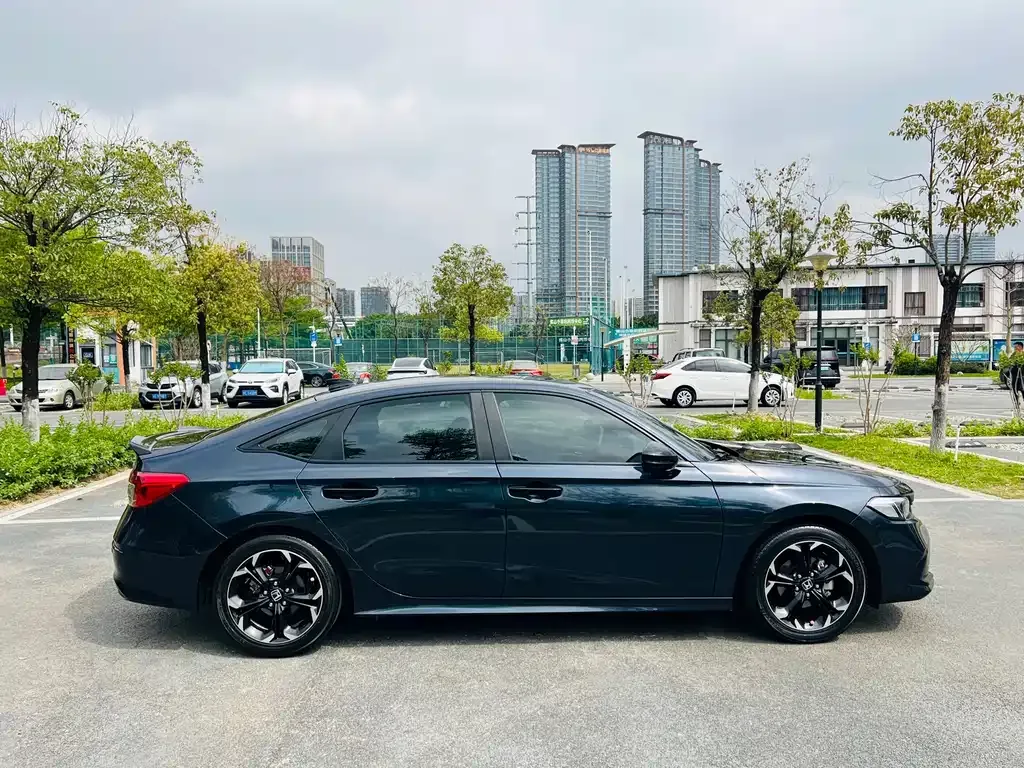 Honda Civic — фото 8