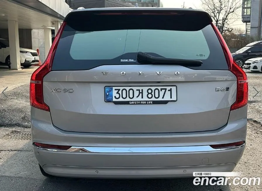 Volvo XC90 — фото 9