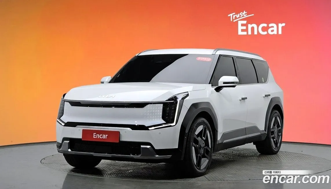 Kia EV9 — фото 1