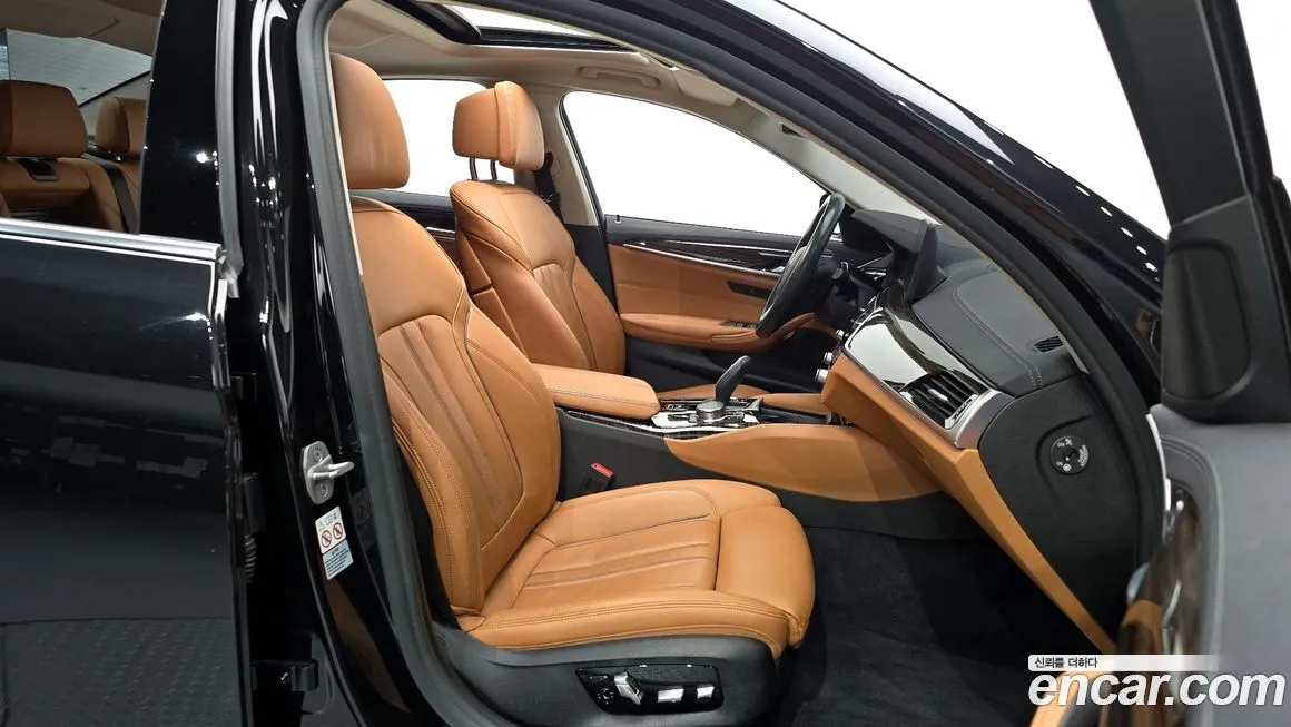 BMW 5-Series 2021 из KR, фото 8