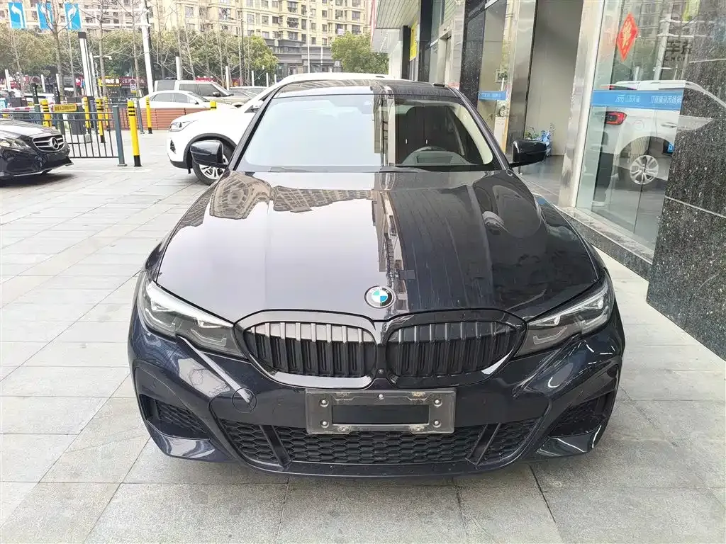 BMW 3 Series — фото 1