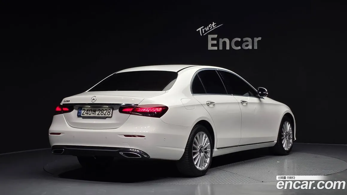 Mercedes-Benz E-Class 2022 из KR, фото 2