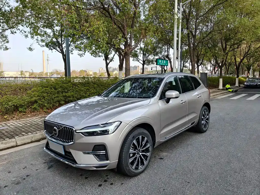 Volvo XC60 2025 из CN, фото 1