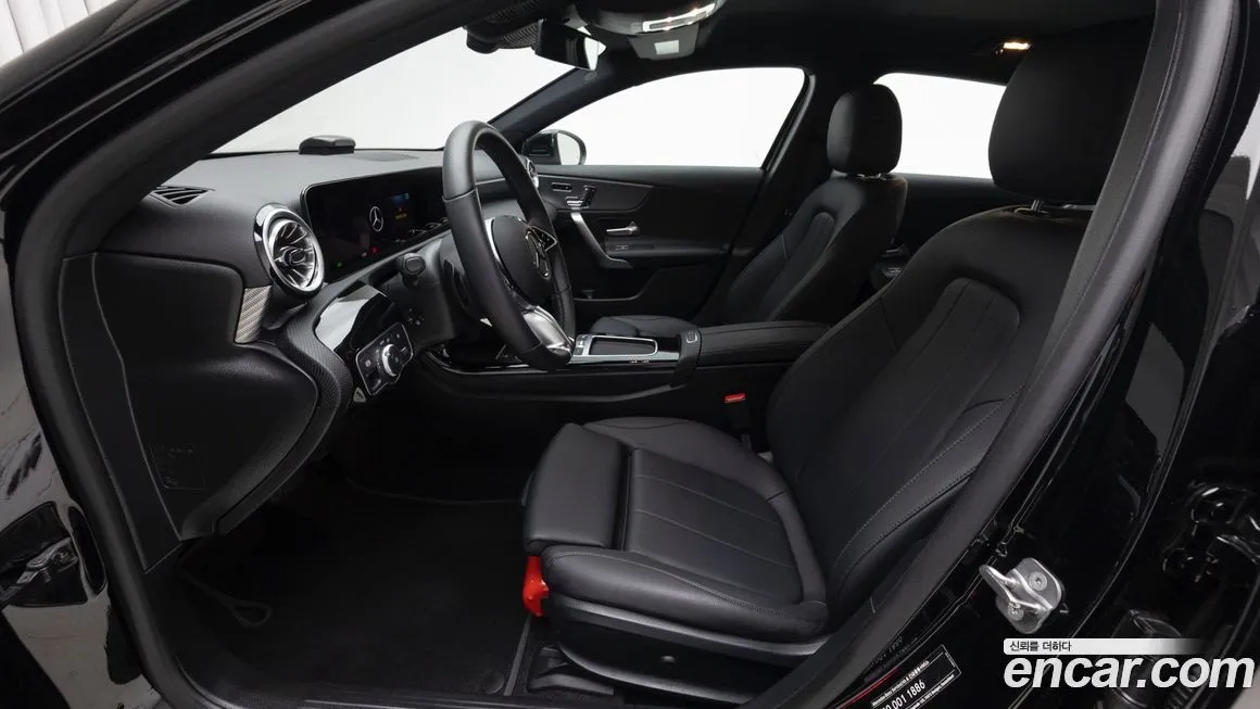 Mercedes-Benz A-Class 2025 из KR, фото 3