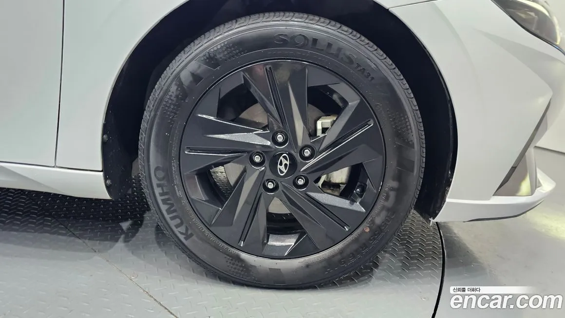 Hyundai AVANTE — фото 4
