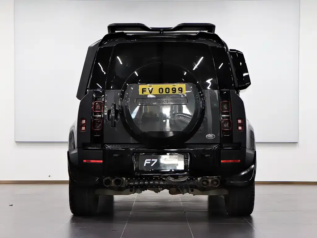 Land Rover Defender — фото 10
