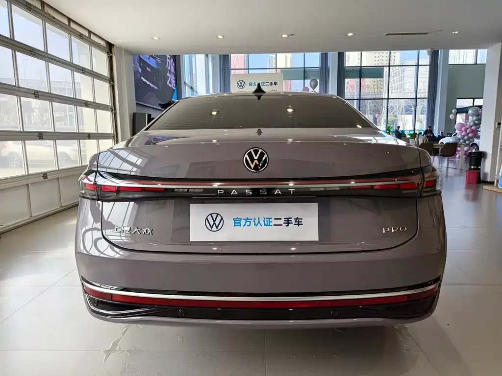 Volkswagen Passat — фото 4