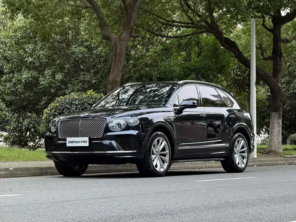 Bentley Bentayga 2024 из CN, фото 1