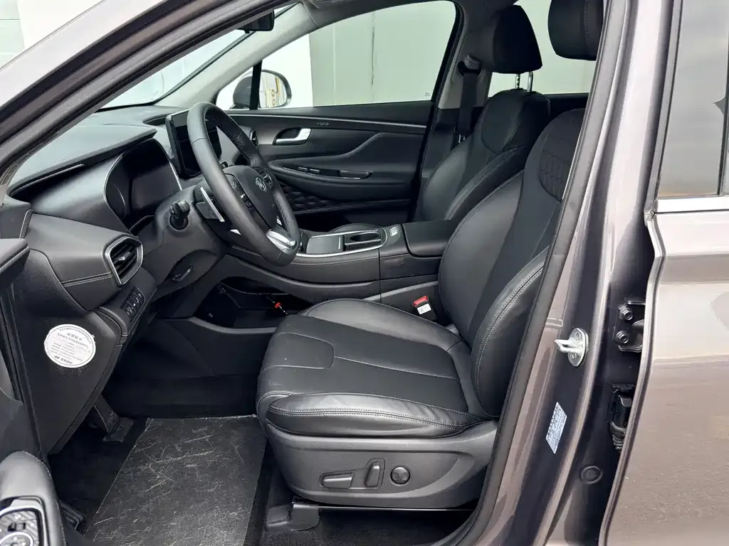 Hyundai Santa Fe 2023 из CN, фото 2