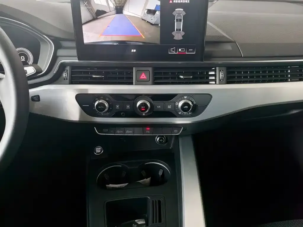 Audi A4L 2025 из CN, фото 4
