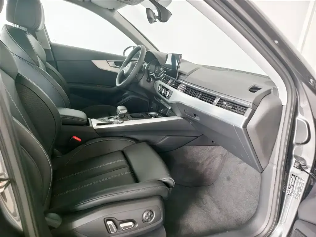 Audi A4L 2025 из CN, фото 9