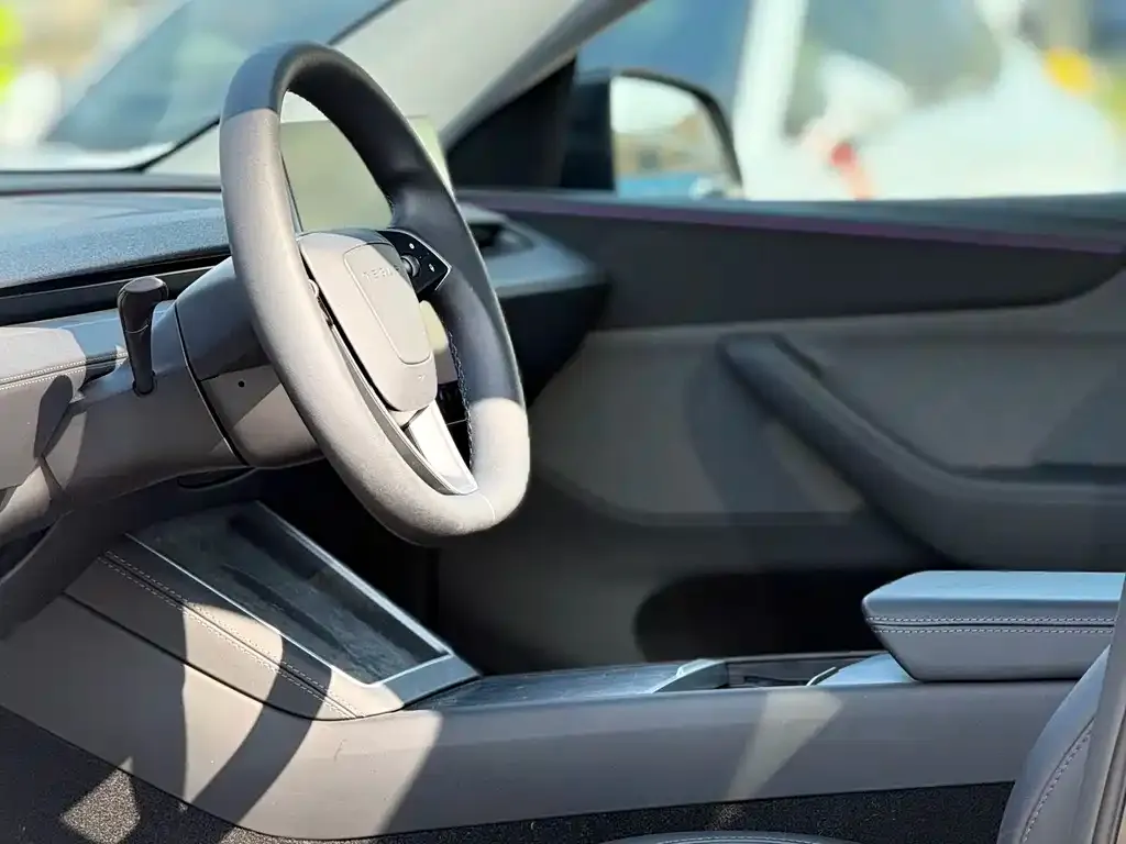 Tesla Model Y 2025 из CN, фото 5