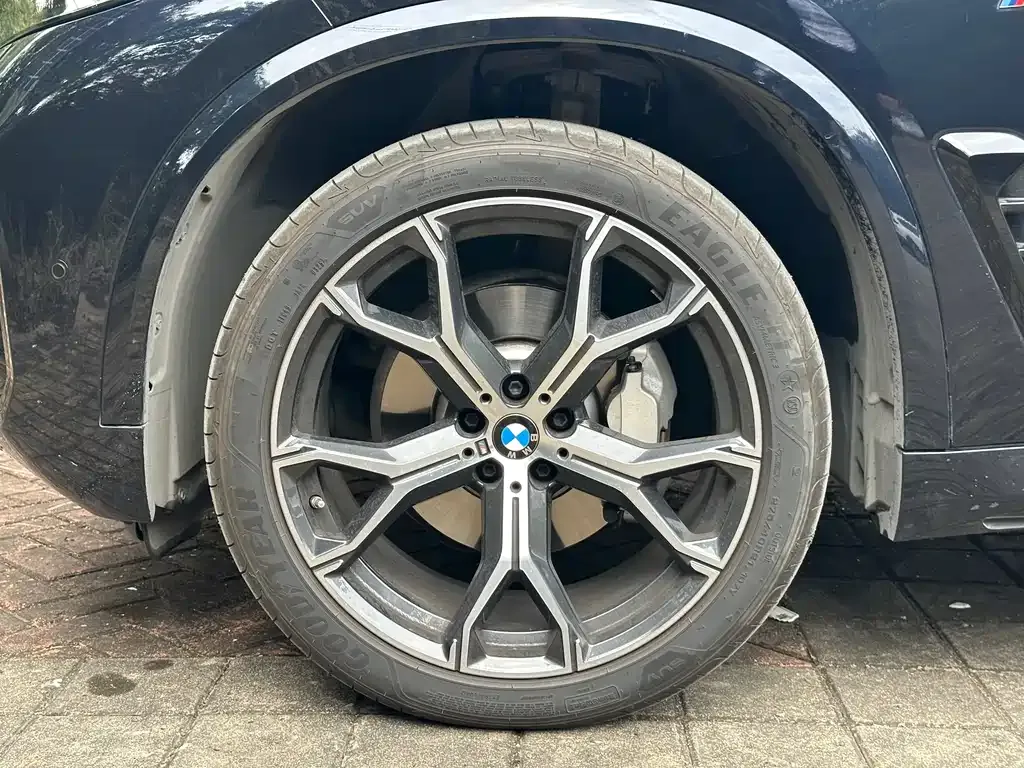 BMW X5 — фото 4